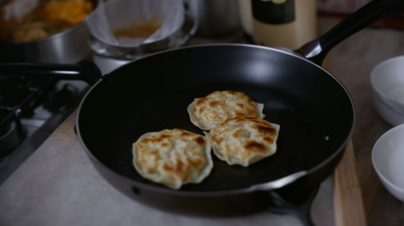 How to Cook Gyoza Without Sticking? - How to Cook Gyoza Without Sticking? 